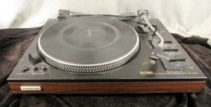 GIRADISCHI HITACHI VINTAGE - MODELLO HT460 - TRAZIONE DIRETTA AUTOMATICO TUR (EZS002426) - Foto 1 di 10