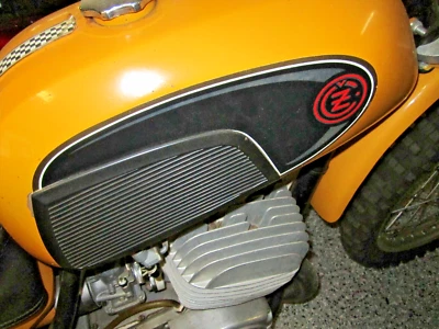 Pegatinas amarillas para tanque de taxi CZ Vintage Motocross 400, 250 y 125 Foto 1 de 2