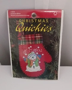 Leisure Arts Christmas Quickies Counted Cross Stitch Snowman Mitten 113019 - Picture 1 of 5