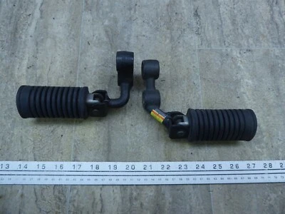 Suzuki GS850G GS 850 S834-3 1981) Juego de estriberas delanteras izquierda derecha Foto 1 de 4