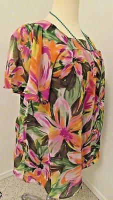 Top azul calle principal floral talla grande multicolor mangas cortas #258 Foto 1 de 4