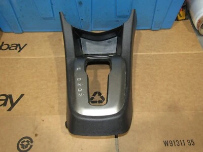 Chevrolet Sonic 2012-2016 sedán OEM cambio automático bisel moldura 12 13 14 15 16 Foto 1 de 4