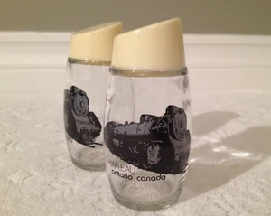 Vintage-Retro Van-Pak Dominion '60s+ WHITE-Capped Salt & Pepper; CHAPLEAU TRAIN - Bild 1 von 12