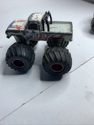 Camioneta Monster Truck Matchbox Ford F-100 vintage 1985 diecast EE. UU.-1 blanca Foto 1 de 4