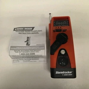 Radio e torcia Stormtracker By Black & Decker allarme meteo, testata funzionante - Foto 1 di 9