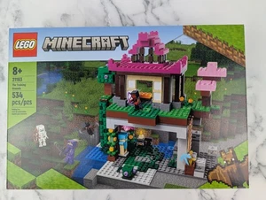 LEGO The Training Grounds 21183 Building Set (534 Pieces) Minecraft - Picture 1 of 4