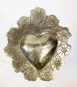 GELOCHT mexikanisches Silber HEILIGES HERZ MILAGRO Mexiko Volkskunst 9x8 im Wandbehang - Bild 1 von 4