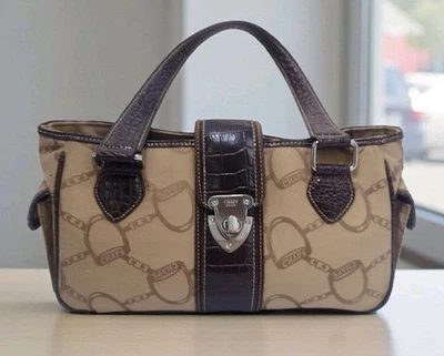 Bolso de mano vintage con logotipo de chaps imitación cocodrilo cierre giratorio beige ecuestre  Foto 1 de 4