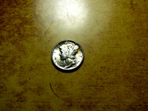 High Grade Gem BU 1944-P Mercury Silver Dime D10 - Picture 1 of 2