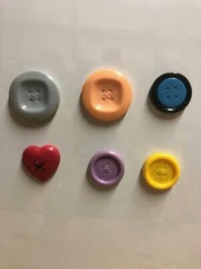 Vtg. "Buttons" Refrigerator Magnet - Picture 1 of 1