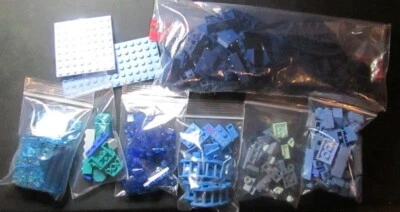 Lote de piezas Lego azules de juegos de princesas y murciélagos de Disney Foto 1 de 4