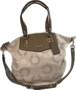 Nuevo con etiquetas Cartera Coach F25183 Ashley Dotted Op Art Norte/Sur Caqui Topo - Imagen 1 de 6