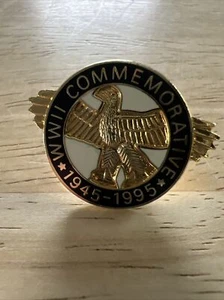 WWII 50 Year Commemorative Pin 1945 - 1995 Preowned Pin Nice Small - Picture 1 of 7