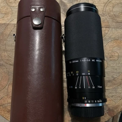 CARL ZEISS Jena 75-300mm 4.5-5.6 Macro Zoom Lens Olympus Fit - Image 1 of 4