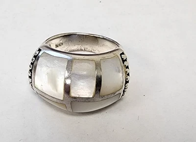 Anillo grueso de plata de ley 925 con mosaico cuadrado madreperla talla 8 usado Foto 1 de 4