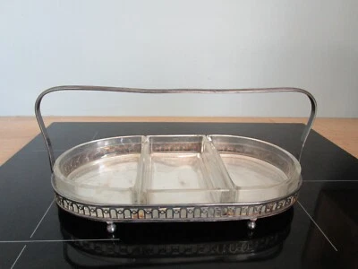 ANCIEN PLATEAU SERVITEUR APERITIF METAL ARGENTE & 3 RAMEQUINS EN VERRE - Photo 1/4