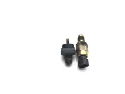 Oil Sending Unit 2001 Harley-Davidson Softail Standard EFI FXSTI 2568 - Image 1 of 3