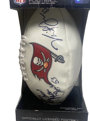 Футболист с автографом Дэвида No54, Jackson No83 & Quarles No53 NFL Tampa Buccaneers - Изображение 1 из 4