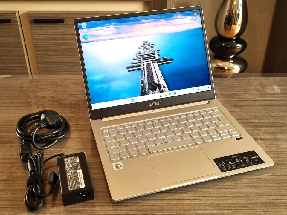 Ordinateur PORTABLE ACER Swift 3 SF313-52 i5 1035G1 8 Go 256 Go SSD FHD (1) - Photo 1/4