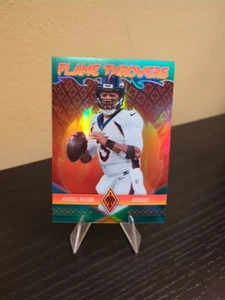 2022 Panini Phoenix - Flame Throwers Russell Wilson #FT-19 Teal /150 - Bild 1 von 2