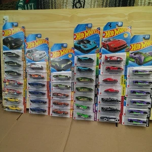 2025 Hot Wheels 38 Lot , Ferrari Porsche & exotic supercars other assorted car - Picture 1 of 15