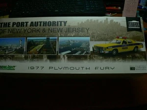 Greenlight 1 18 1977 Plymouth Fury New York e New Jersey polizia portuale - Foto 1 di 2