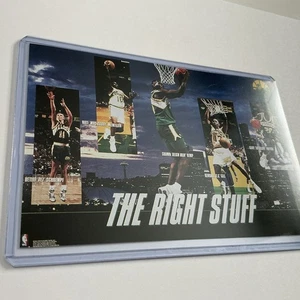 Tarjeta póster promocional de colección Seattle Supersonics “Right Stuff” Costacos Kemp Payton 4x6 - Imagen 1 de 4