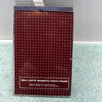 Магнитная прозрачная люцитовая рама, винтажная, 5 дюймов x 3,4 дюйма, идеально подходит для холодильника! - Изображение 1 из 3