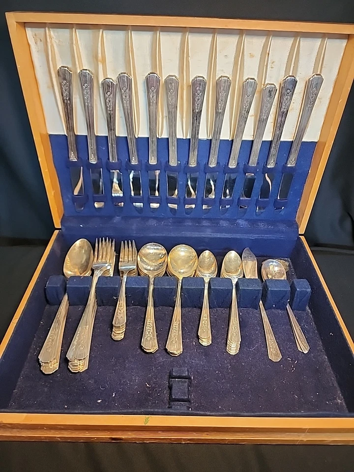 Lote de 62 piezas cubiertos Rogers Rosalie A1 Plus plateados Oneida plateados Foto 1 de 4