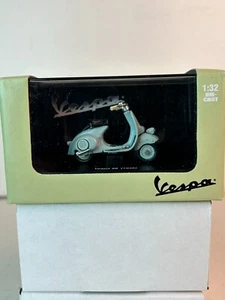 New Ray 1:32 Scale 1946 Vespa 98 Scooter - Picture 1 of 4