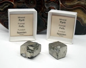 Pyritkristalle 2 Stück Navajun Pyrit Katzengold Pyritwürfel  PY159 - Bild 1 von 2