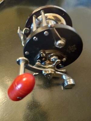  Carrete de barco Penn Delmar 285 probado en EE. UU. agua salada limpia carrete de peces de calidad Foto 1 de 4