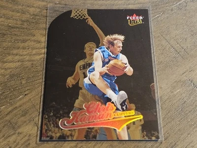 2004-2005 Fleer Ultra #2 Chris Kaman Gold Medallion Nmmt - Image 1 of 3