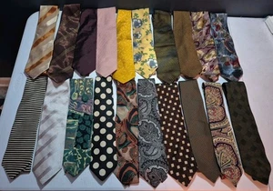 Lot of 20 Neckties-Chanel/Barney's/Donna Karen/Kolte/ETC-Men's Tie Mixed Lot - Picture 1 of 13