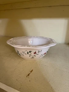 Pfaltzgraff Winterberry Candy Dish - Picture 1 of 2