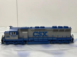 Atlas #30138275 CSX SD45 Diesel Engine #8924 O Scale 2 Rail NEW - Picture 1 of 8