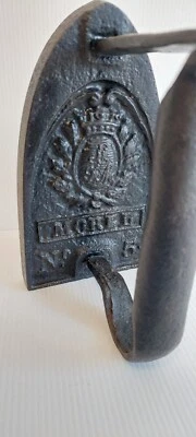 Ancien Fer à Repasser en Fonte " MOREL" N°5  Collection Pressophilie - Photo 1/4