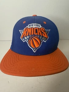 Adidas 2016 New York Knicks NBA verstellbar Kunststoff Druckknopflasche blau orange Kappe - Bild 1 von 24