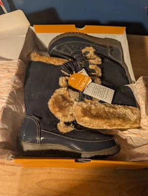 Sporto Waterproof Suede Lace-Up Boot with Thermolite Style: Millie Size 8 M - Image 1 of 4