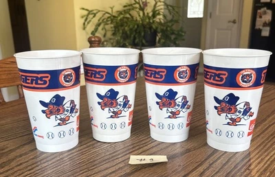 4 винтажных сувенирных пластиковых чашки талисман Detroit Tigers 1990-е б/у в отличном состоянии No1 - Изображение 1 из 4