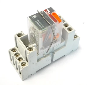 Relé ABB CR-M120AC4LG 120 VAC con toma CR-M4SS - Imagen 1 de 3