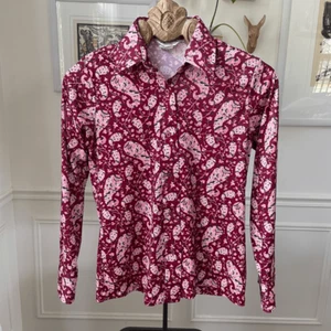 Vintage 70s Sears Perma-Prest Shirt Burgundy Pink Paisley Shirt S - Picture 1 of 7