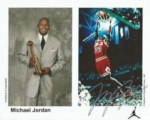 Foto Autografiada Firmada de Michael Jordan 8x10 REIMPRESA Dunk y Adecuada - Imagen 1 de 1