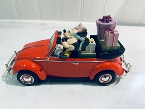 2001 Ertl Collectible: Mickey & Minnie Love Bug Convertible VW Beetle MINT - Picture 1 of 6