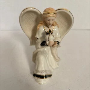 Hawthorne Village Irish Nativity Crown Angel Figurine Collectible Original 2004 - Picture 1 of 8