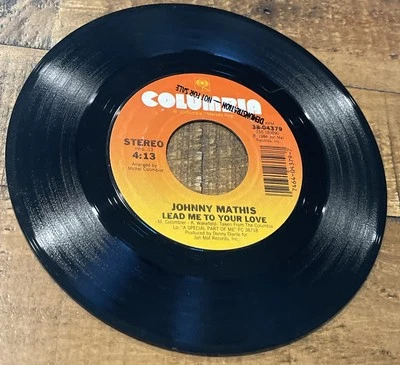 Johnny Mathis - Lead Me To Your Love - Won't Let Me Wait - 45 RPM Vinyl Record Foto 1 de 4