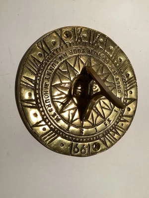 Reloj de sol, precioso reloj de sol de latón macizo de calidad, para iluminar el jardín - Imagen 1 de 4