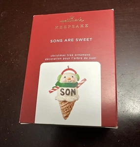 Hallmark Keepsake Ornament 2020 Sons are Sweet Son canna di caramelle cono gelato nuova con scatola - Foto 1 di 4