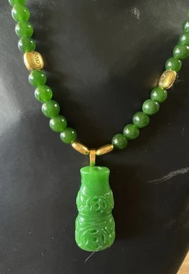 Collar Vintage Verde Pekín Jade Cuentas Oro Adornado Cierre Japón Reliquia Foto 1 de 2