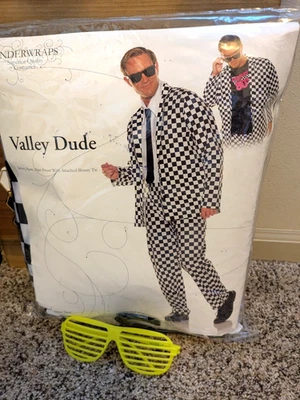 Traje Blanco y Negro A Cuadros Valley Dude Años 80 + "camisa"/corbata Underwraps Disfraces Foto 1 de 4